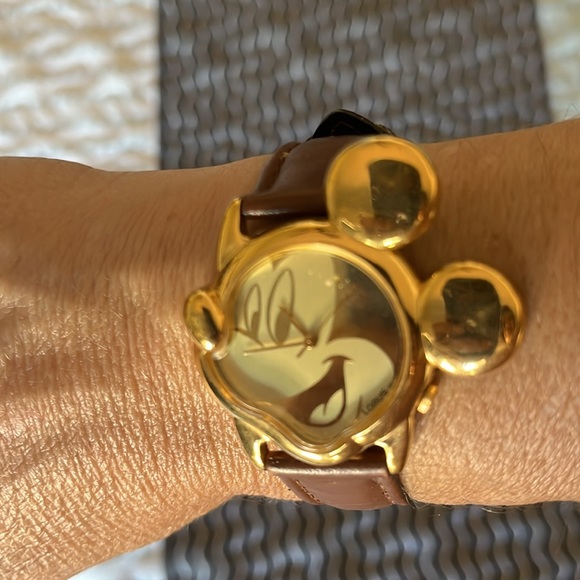 Vintage Mickey Mouse watch - Picture 6 of 7